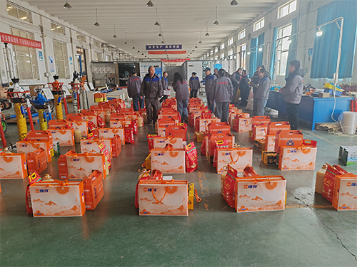 心系職工送溫暖 新春福利暖人心——墨隆鉆機為全體員工發放春節福利